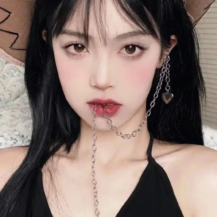 想吃掉我的非人少女